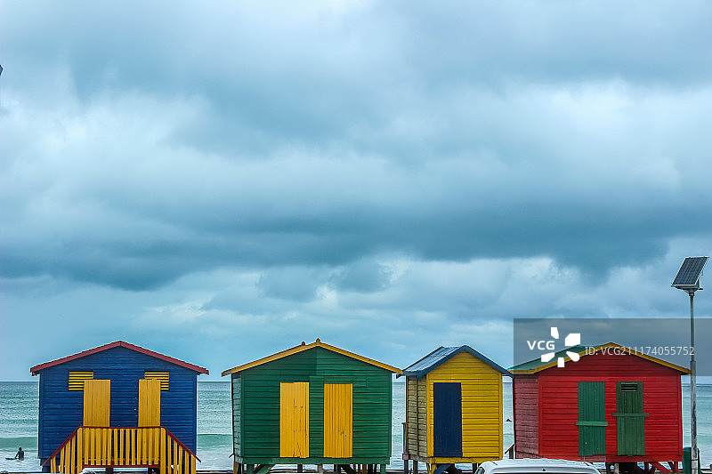 圣詹姆斯海滩开普敦的彩色更衣室图片素材