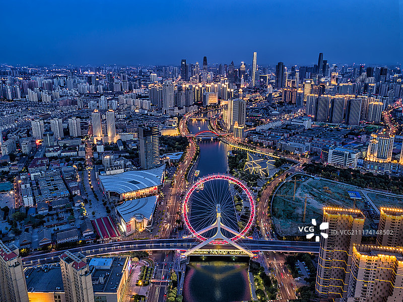 天津之眼航拍夜景图片素材