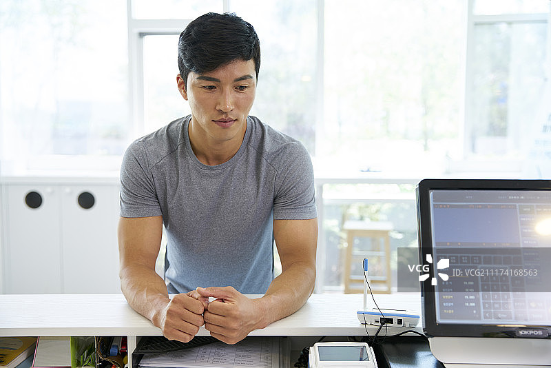 健身、健康、年轻的男性图片素材