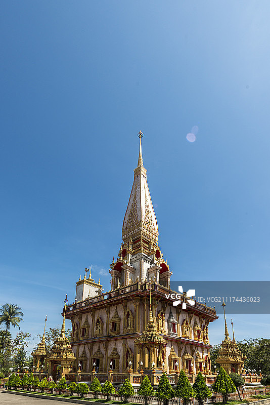 泰国普吉岛查龙寺图片素材