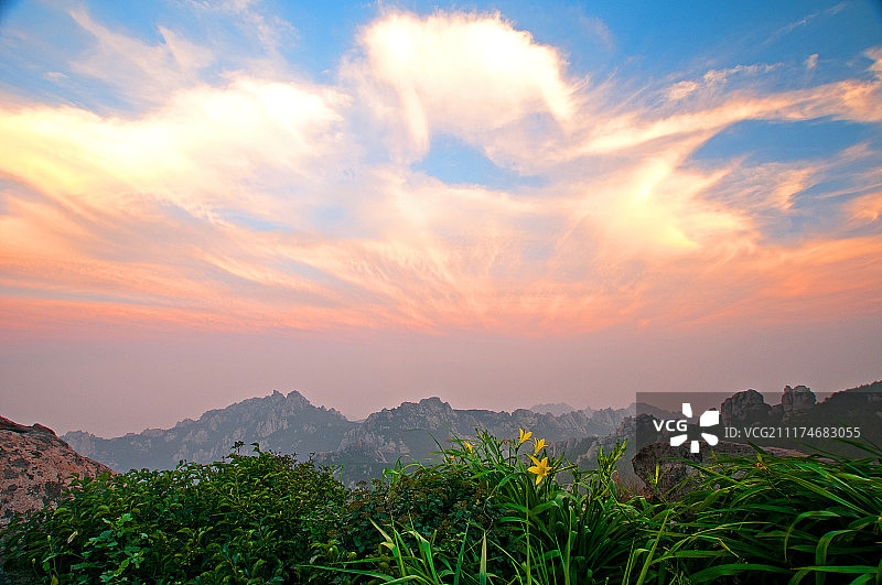 青岛崂山崂顶风光图片素材