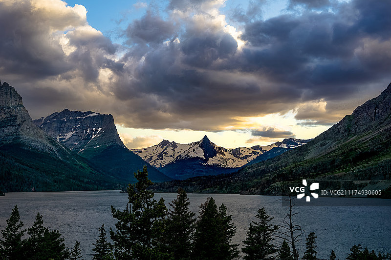 圣玛丽湖图片素材