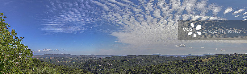 卷云，又称羽毛云图片素材