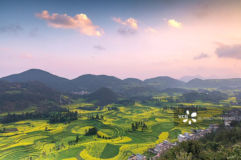 螺丝田晚霞图片素材