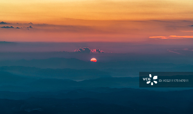 江山秀丽叠彩峰岭图片素材