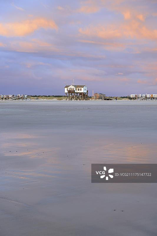 德国圣彼得-奥尔丁沙滩日落景观图片素材