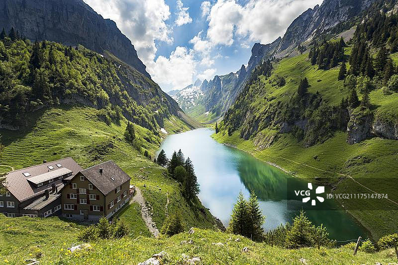 从博伦韦斯阿尔卑斯山观看法伦湖，瑞士图片素材