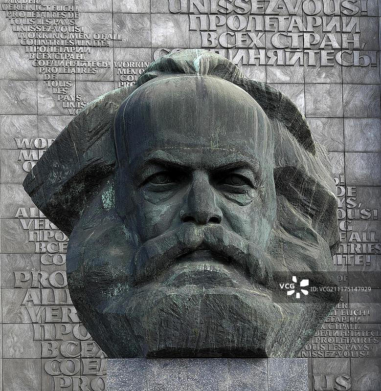 卡尔·马克思纪念碑，位于德国萨克森州开姆尼茨图片素材