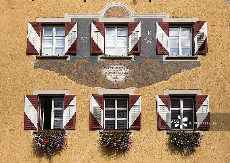 奥地利库夫施泰因市政厅外立面窗户细节图片素材