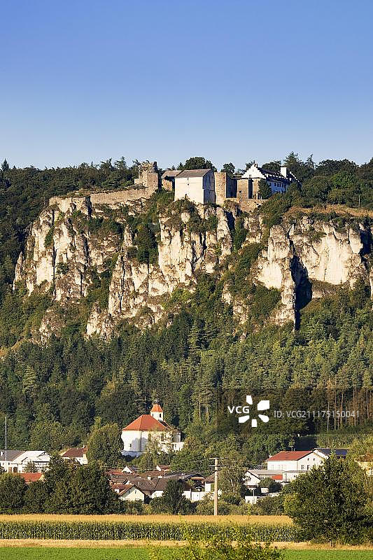 德国巴伐利亚阿尔特米尔塔尔基普芬贝格的阿恩斯贝格城堡遗址和阿恩斯贝格图片素材