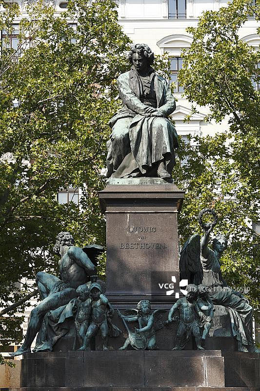 奥地利维也纳贝多芬广场路德维希·凡·贝多芬纪念碑图片素材