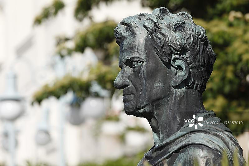 弗朗茨·格里尔帕策纪念碑，巴登，下奥地利州，奥地利，欧洲图片素材