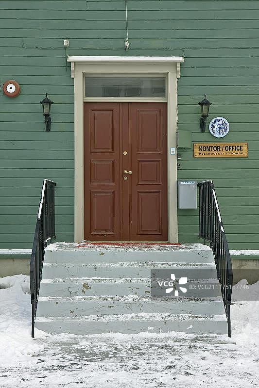 挪威特罗姆瑟历史中心的入口门图片素材