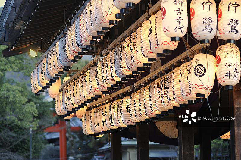 日本京都八坂神社的灯笼图片素材