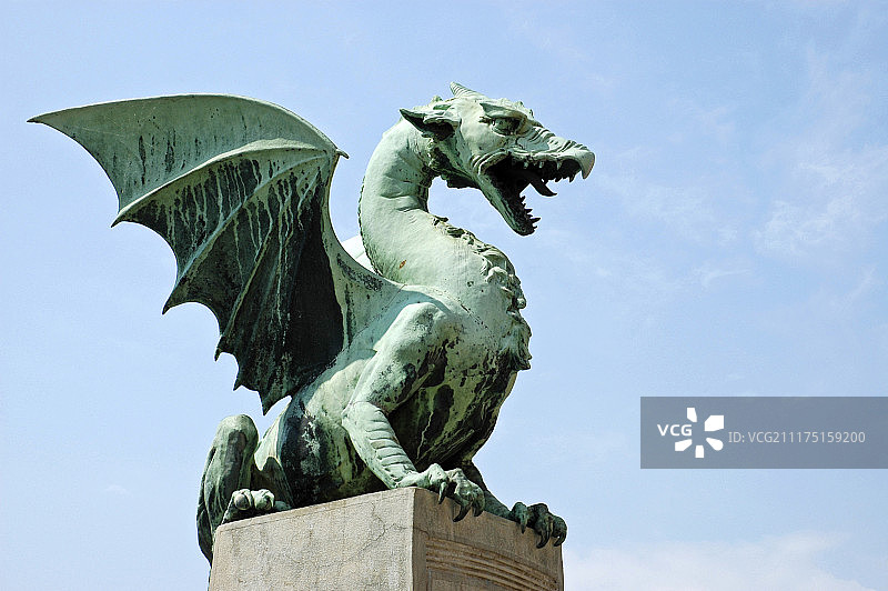 斯洛文尼亚卢布尔雅那龙桥细节图片素材