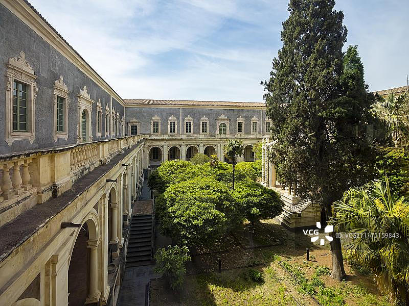 意大利西西里岛卡塔尼亚大学庭院图片素材