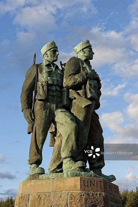 士兵纪念碑，突击队纪念碑，靠近威廉堡斯佩安桥，苏格兰高地，英国图片素材