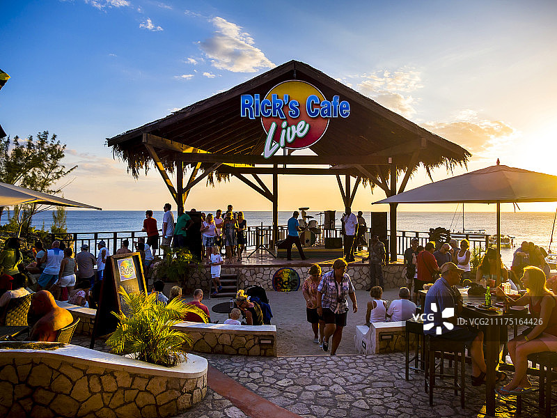瑞克咖啡馆，内格里尔海滩上的著名地点，位于中美洲牙买加韦斯特摩兰区图片素材