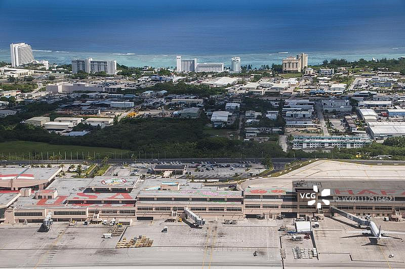 关岛国际机场鸟瞰，塔穆宁，美国属地，中太平洋图片素材