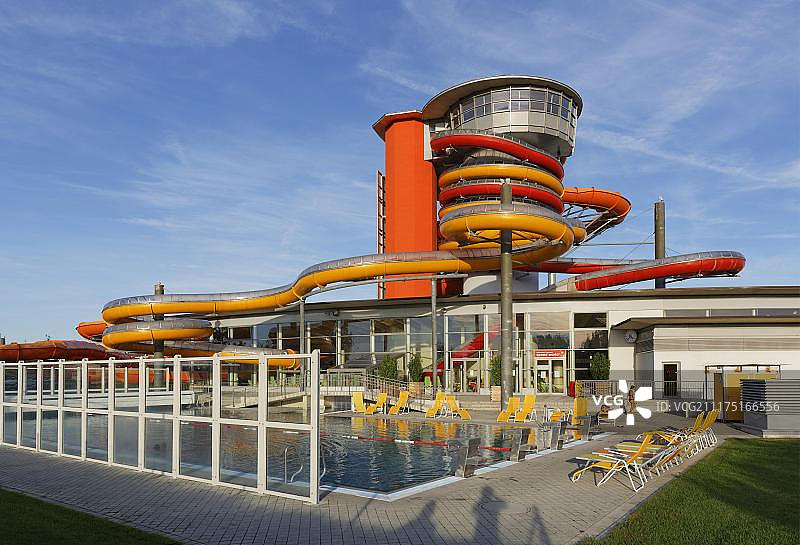 奥地利卢茨曼斯堡阳光温泉浴场图片素材