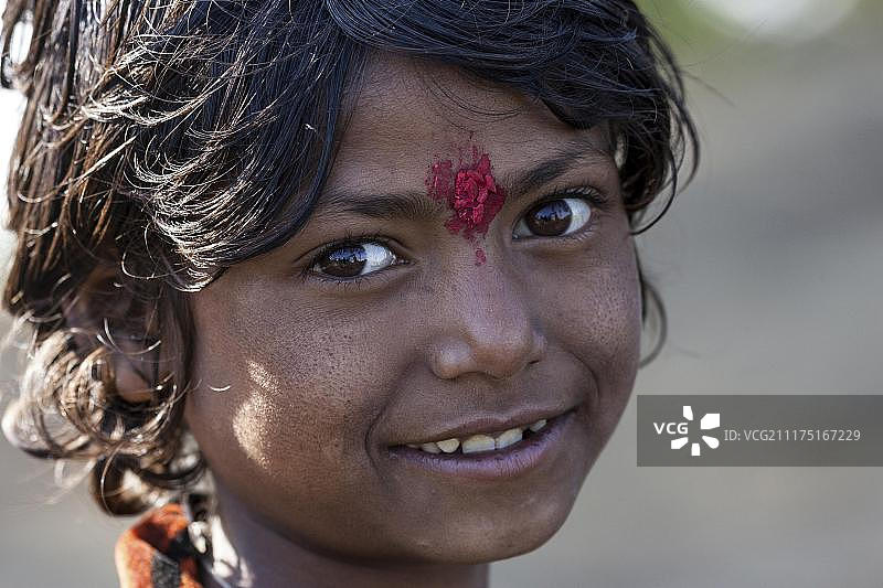 尼泊尔少女肖像，在亚洲尼泊尔的纳加阔特图片素材