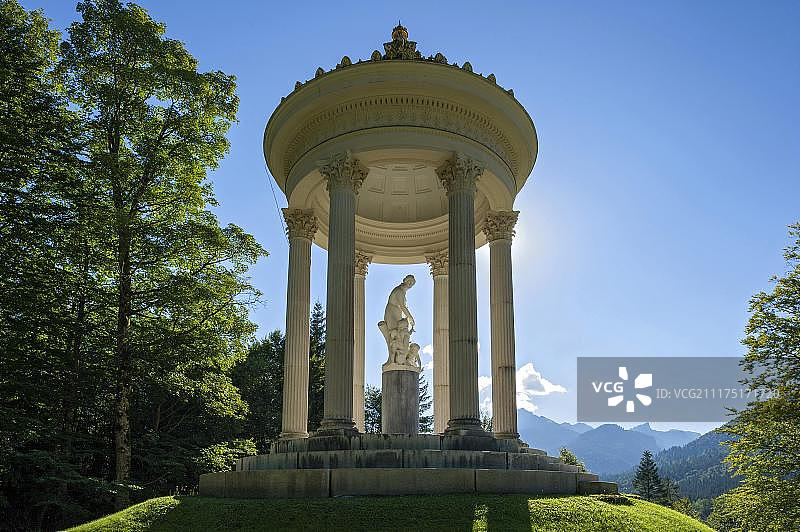 林德霍夫宫维纳斯神庙中的维纳斯雕像，上巴伐利亚，德国，欧洲图片素材