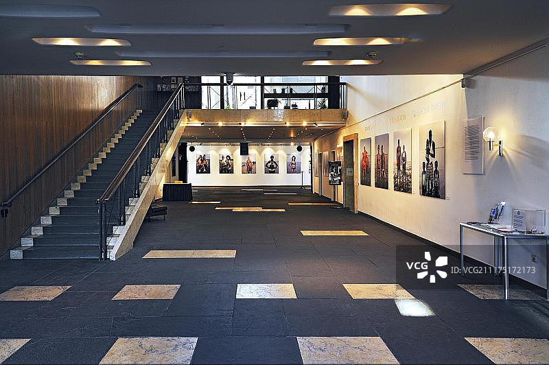 德国巴伐利亚美国之家韦恩·劳伦斯摄影作品展图片素材