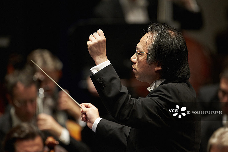 科布伦茨音乐学院交响音乐会，贝多芬管弦乐团，吕绍嘉指挥，德国科布伦茨图片素材