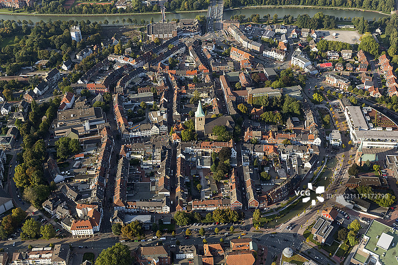 德国多尔斯滕市中心及环路鸟瞰图图片素材