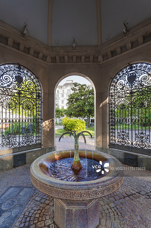 威斯巴登科赫布伦嫩温泉饮水机图片素材