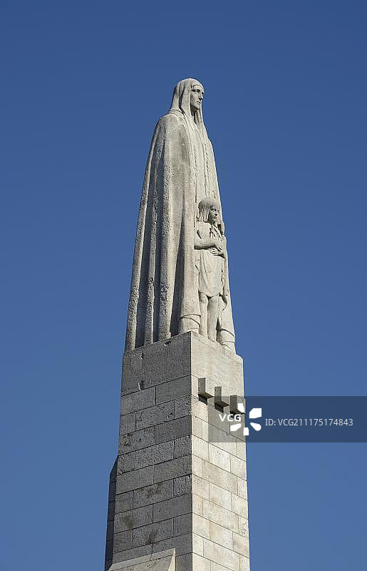 法国巴黎图尔内尔桥上的雕像图片素材