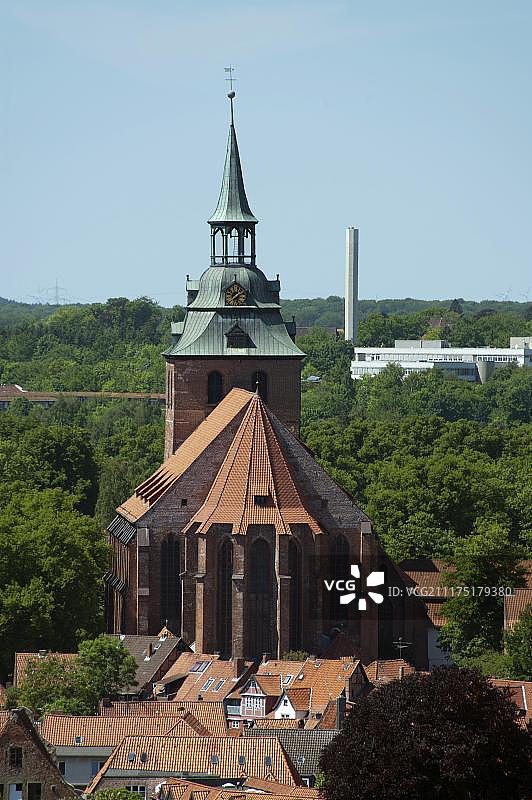 吕讷堡圣米夏埃利斯教堂，从水塔俯瞰，德国下萨克森州图片素材