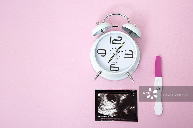 医疗保健用品概念照片：皮肤护理、医疗元素、医药和药物胶囊图片素材