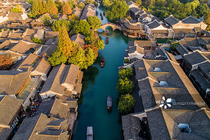 航拍午后的乌镇西栅图片素材