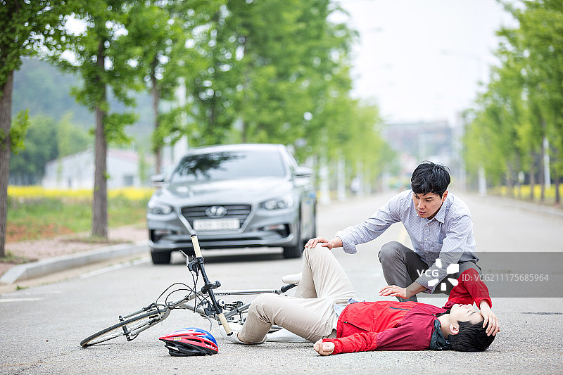 交通、交通事故、危险、自行车、安全、疼痛、担忧图片素材