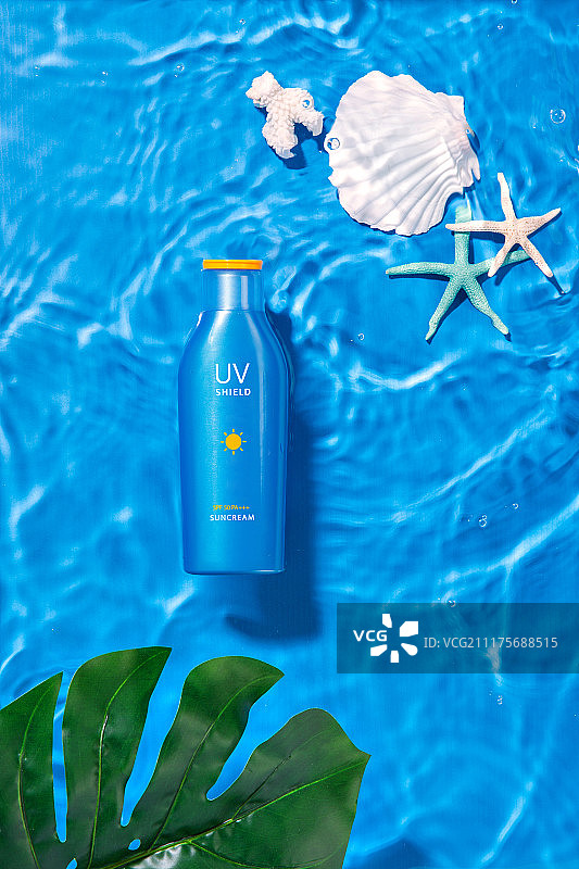 泳池夏日水波纹背景（含防晒霜、紫外线元素）图片素材