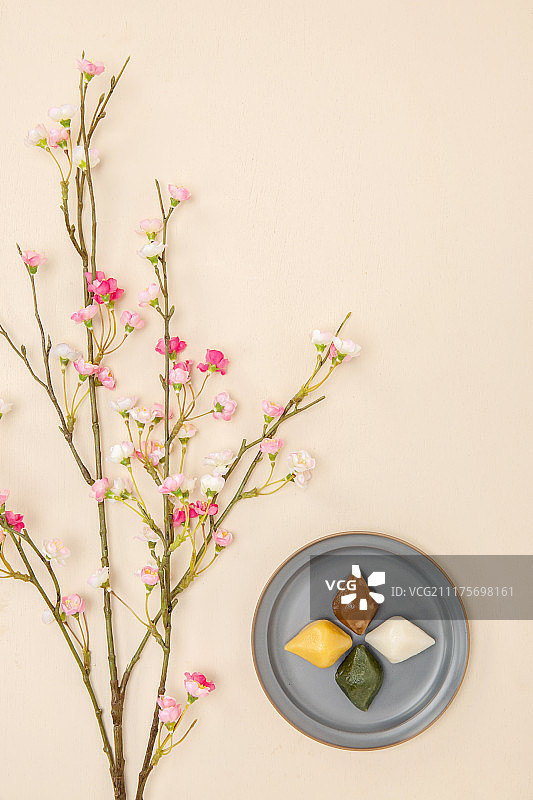 松糕（半月形米糕），韩国中秋节，顶角拍摄，韩国文化图片素材