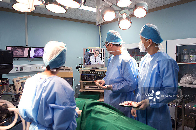 韩国外科手术室远程医疗图片素材