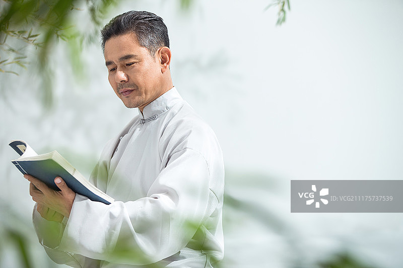 复古中老年男人图片素材