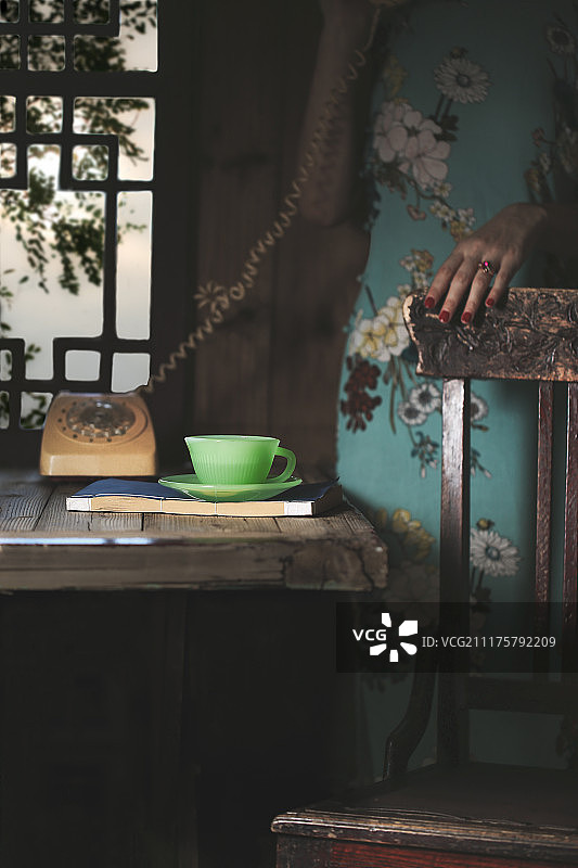 旧时光里的人图片素材