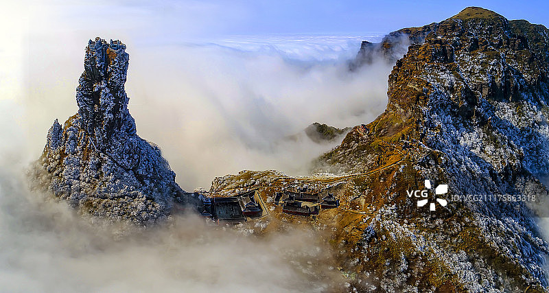 大雪过后的梵净山图片素材