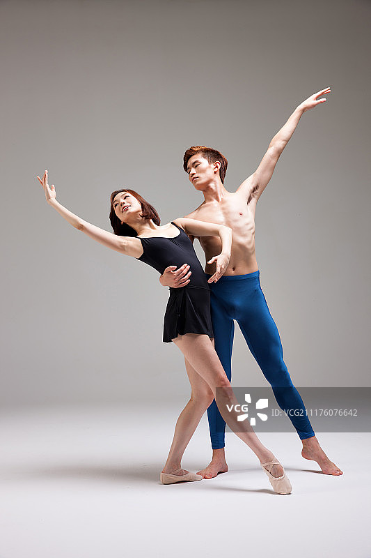 跳舞两图片素材