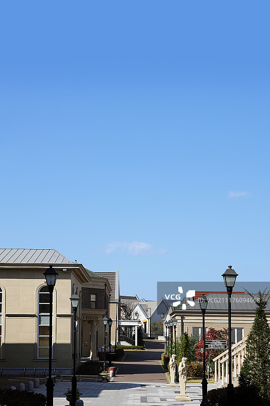 郊区街道上的房屋图片素材