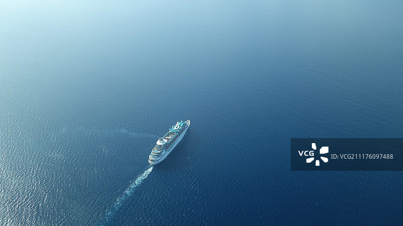驶向公海图片素材