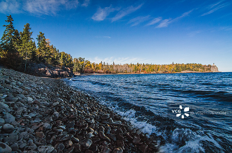 斯普利特岩石海岸线图片素材