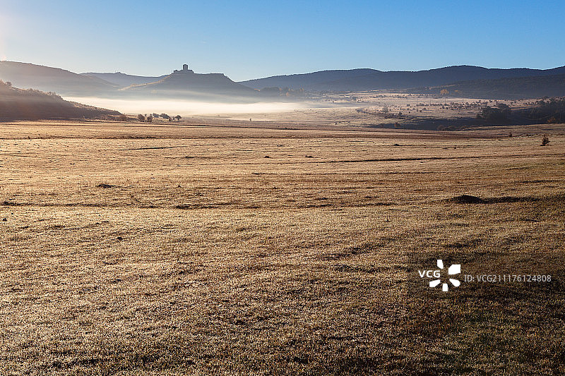 草原平原的日出图片素材