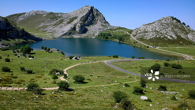 西班牙阿斯图里亚斯科瓦东加湖图片素材