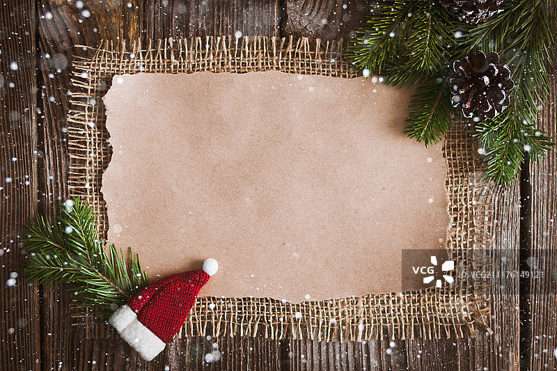 圣诞节信件清单木纹背景样机新年祝贺图片素材