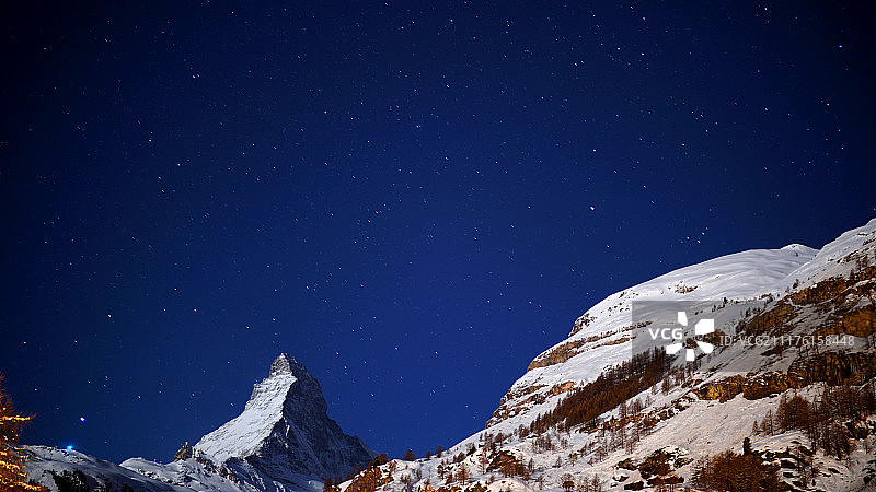 星空下的马特宏峰图片素材