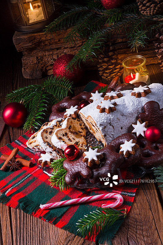 美味德累斯顿圣诞蛋糕图片素材